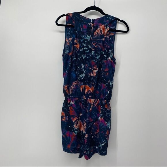 BCBGMaxazaria Dark Tropical Print V Neck Romper - Picture 8 of 8